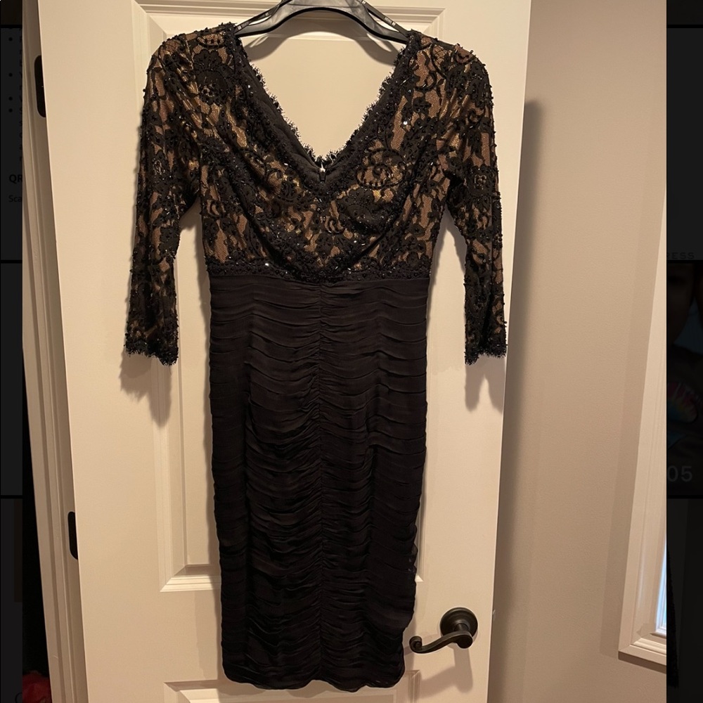 Tadashi Shoji cocktail dress (fit is Size 2 or 4)